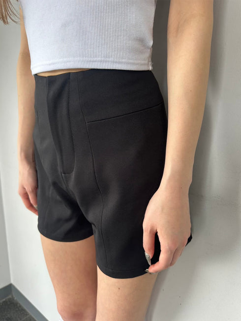 ハイウエストショートパンツ
